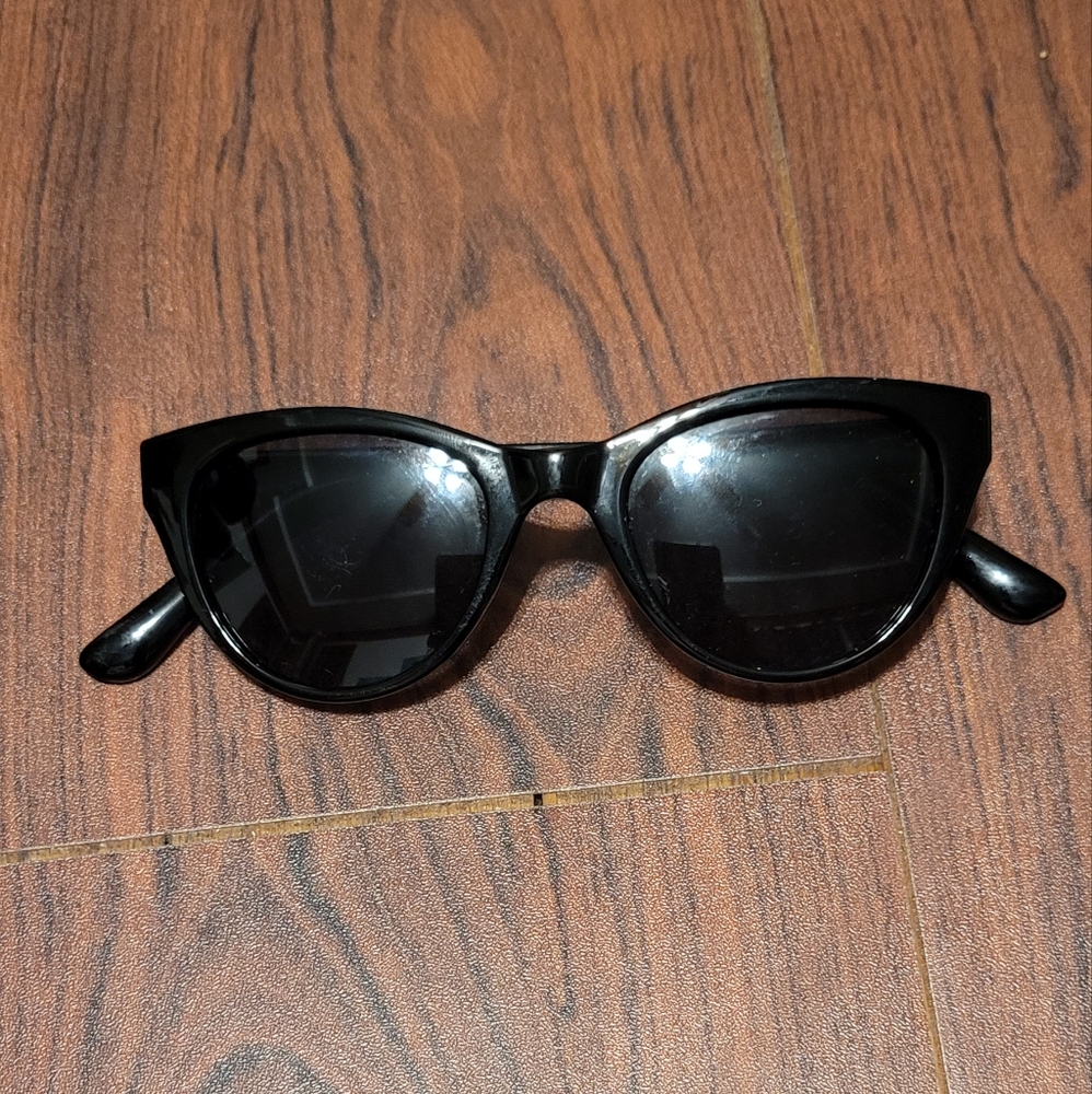Black sunglasses